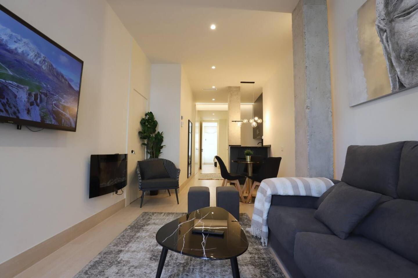 Apartamentos Orilla Del Bernabeu Madryt Zewnętrze zdjęcie