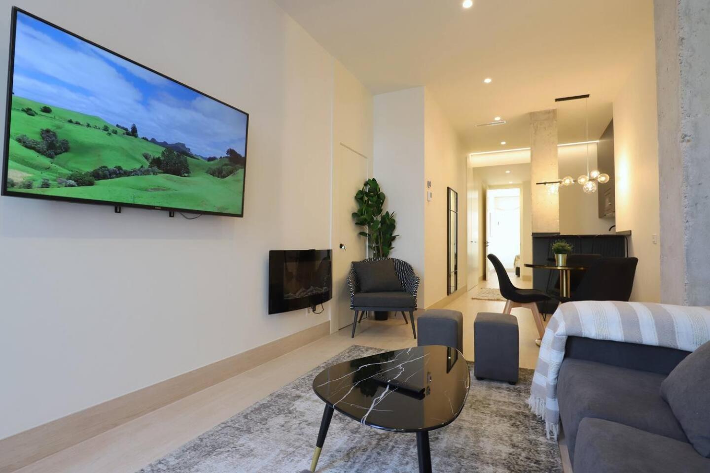 Apartamentos Orilla Del Bernabeu Madryt Zewnętrze zdjęcie