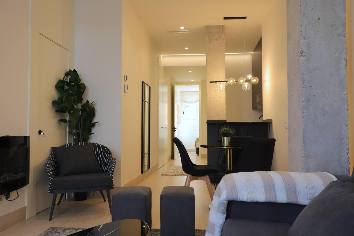 Apartamentos Orilla Del Bernabeu Madryt Zewnętrze zdjęcie