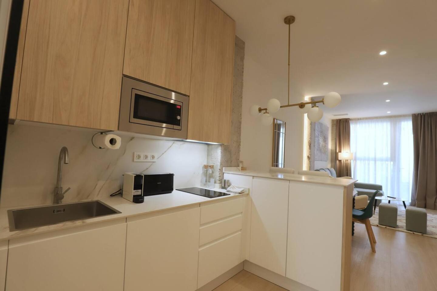 Apartamentos Orilla Del Bernabeu Madryt Zewnętrze zdjęcie
