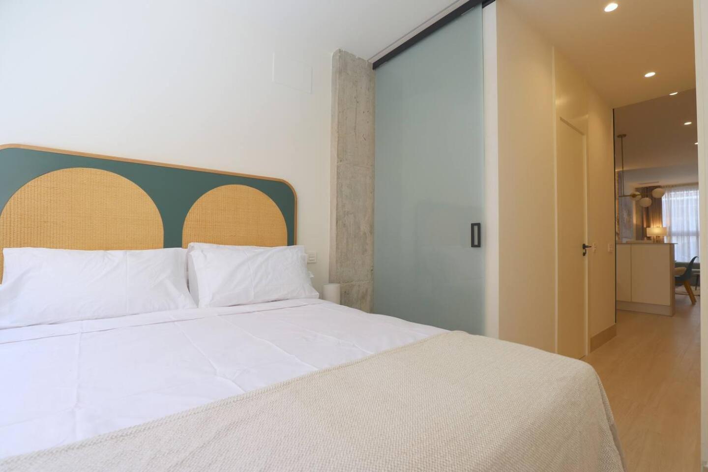 Apartamentos Orilla Del Bernabeu Madryt Zewnętrze zdjęcie