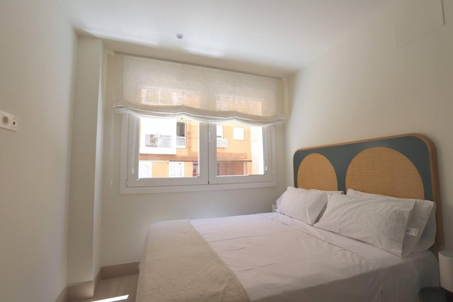 Apartamentos Orilla Del Bernabeu Madryt Zewnętrze zdjęcie