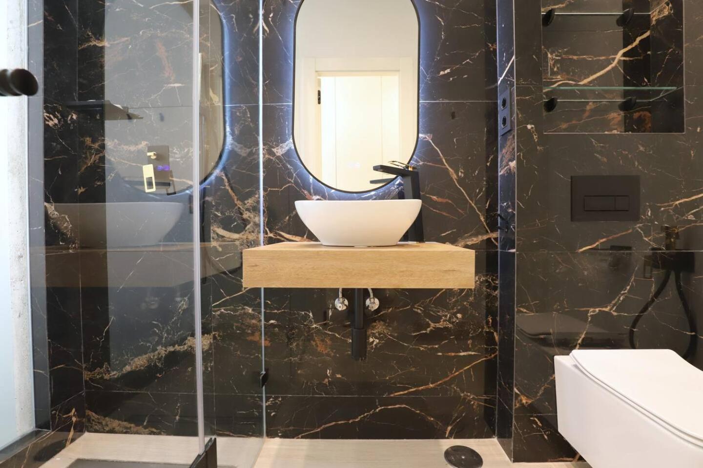 Apartamentos Orilla Del Bernabeu Madryt Zewnętrze zdjęcie