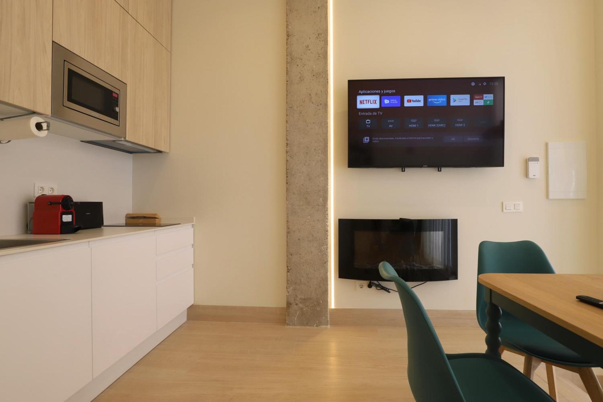Apartamentos Orilla Del Bernabeu Madryt Zewnętrze zdjęcie