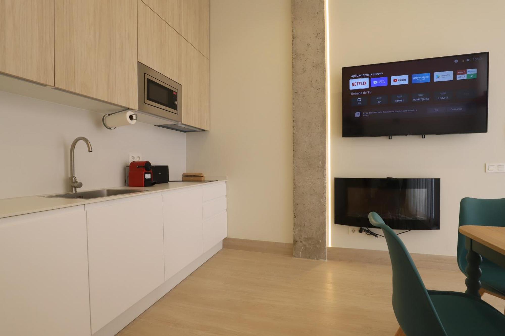Apartamentos Orilla Del Bernabeu Madryt Zewnętrze zdjęcie